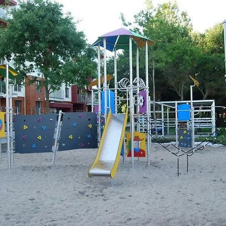 アパート Polanki Park Leon